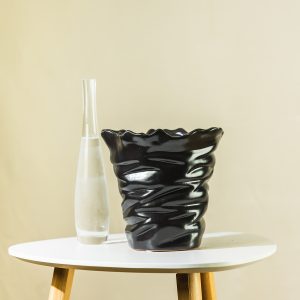 Sobna tegla Crna - 19cm